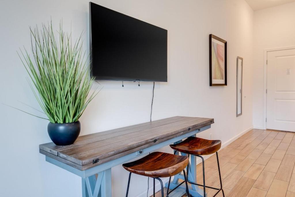 Unit 10 Maui Ohana Modern Wailuku